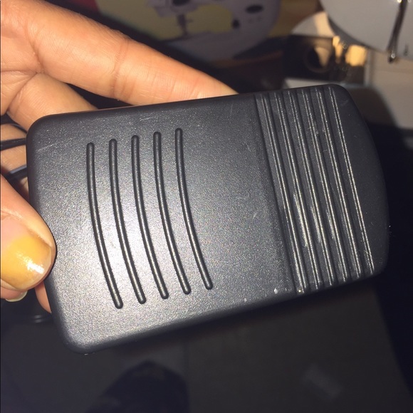 Cute Mini Sewing Machine - Picture 6 of 8